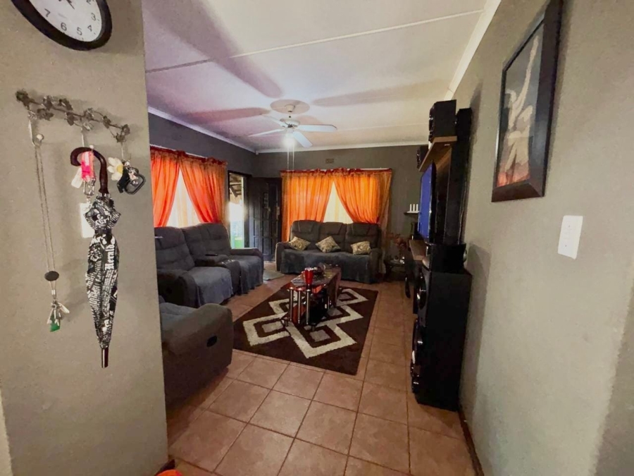 3 Bedroom Property for Sale in Geelhoutpark North West